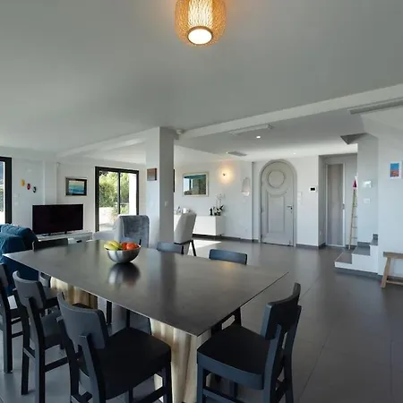 Sunnydaze, 4 Bed V/f Pool Villefranche-sur-Mer
