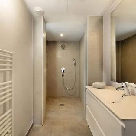 Sunnydaze, 4 Bed V/f Pool Villefranche-sur-Mer